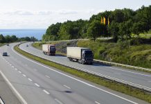 Drivers who hog the middle lane to be put on a register