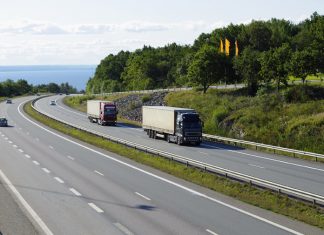 Drivers who hog the middle lane to be put on a register