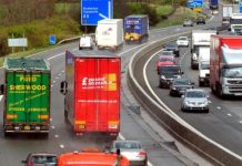 Lorry driver begins 20-minute overtaking manoevre