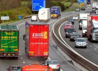 Lorry driver begins 20-minute overtaking manoevre