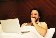 Man claiming he’s ‘wrapping presents’ really just having a massive wank