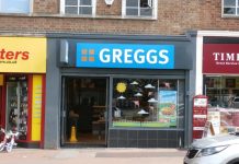 Greggs announces sale of first Vegan sausage roll